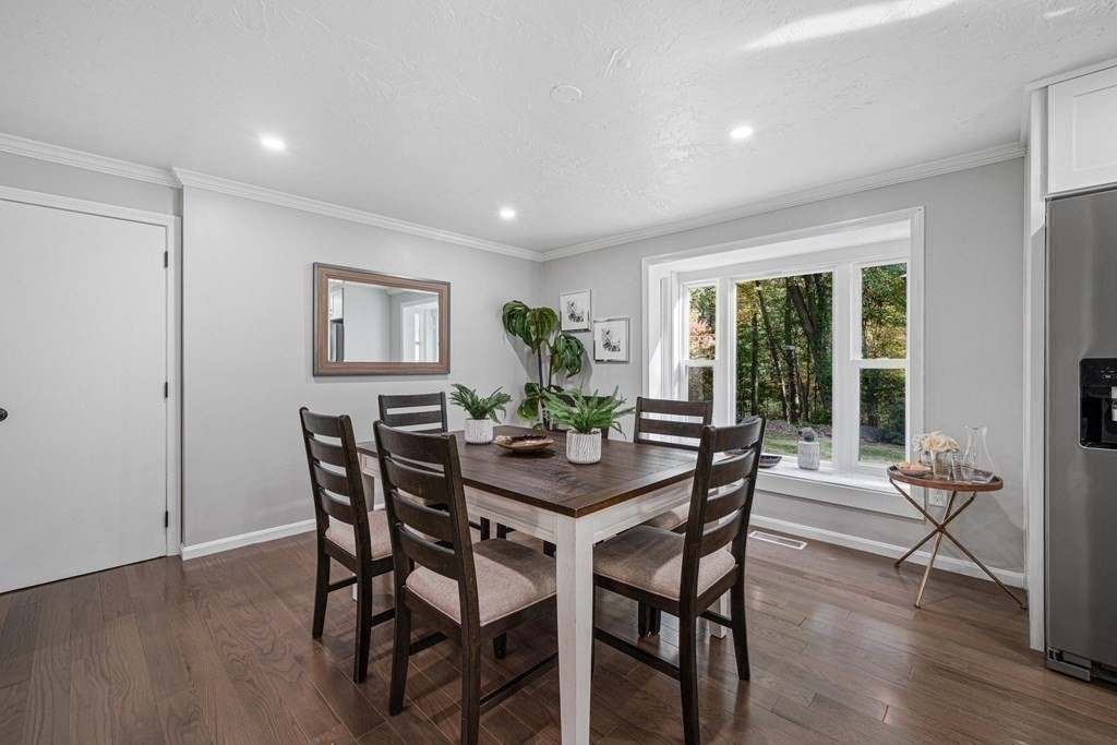 153 Mill Road North Andover, MA 01845 - Photo 8 of 29