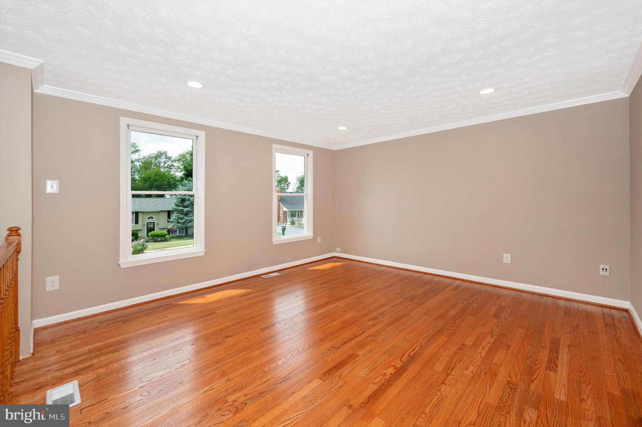 1025 Valen Road Westminster, MD 21157 - Photo 6 of 41 Gleaming hardwoods main level public rooms