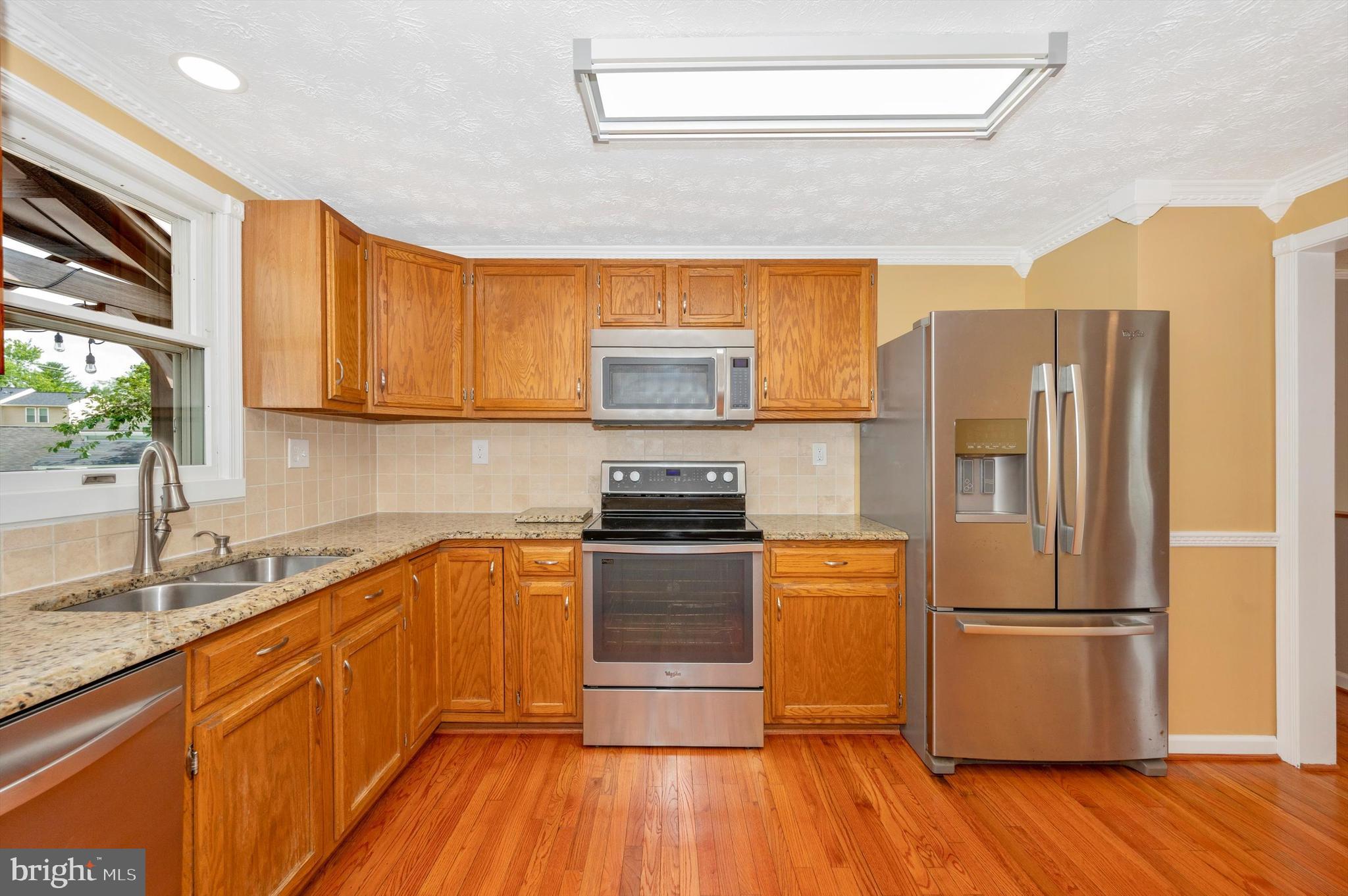 1025 Valen Road Westminster, MD 21157 - Photo 10 of 41 Upgraded stainless steel appliances