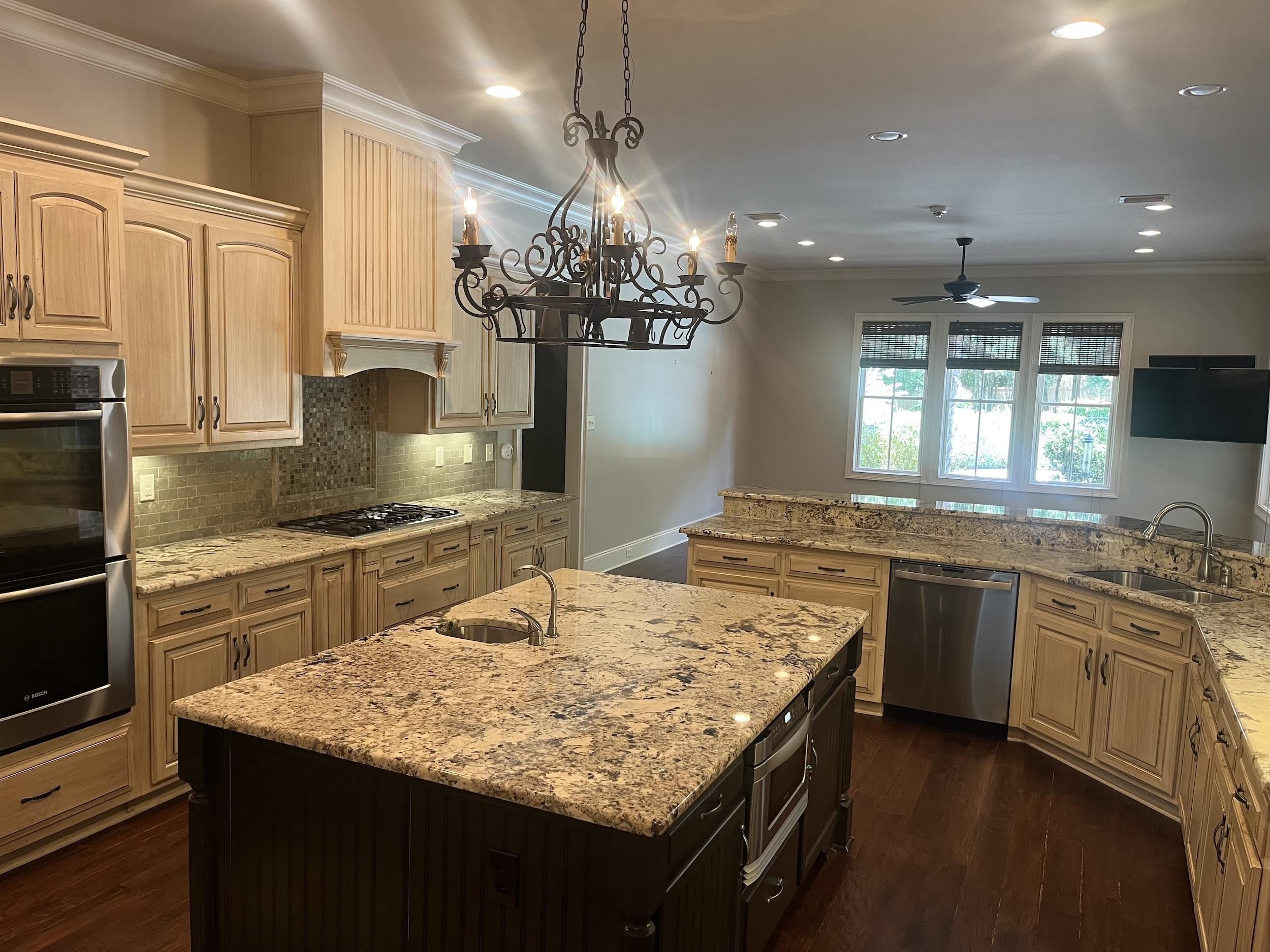 565 Falling Water Boulevard Fairhope, AL 36532 - Photo 8 of 27 Kitchen