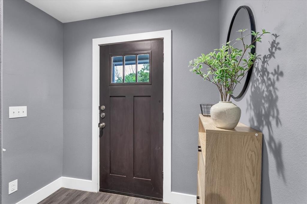 312 East Day Street Denison, TX 75021 - Photo 2 of 24