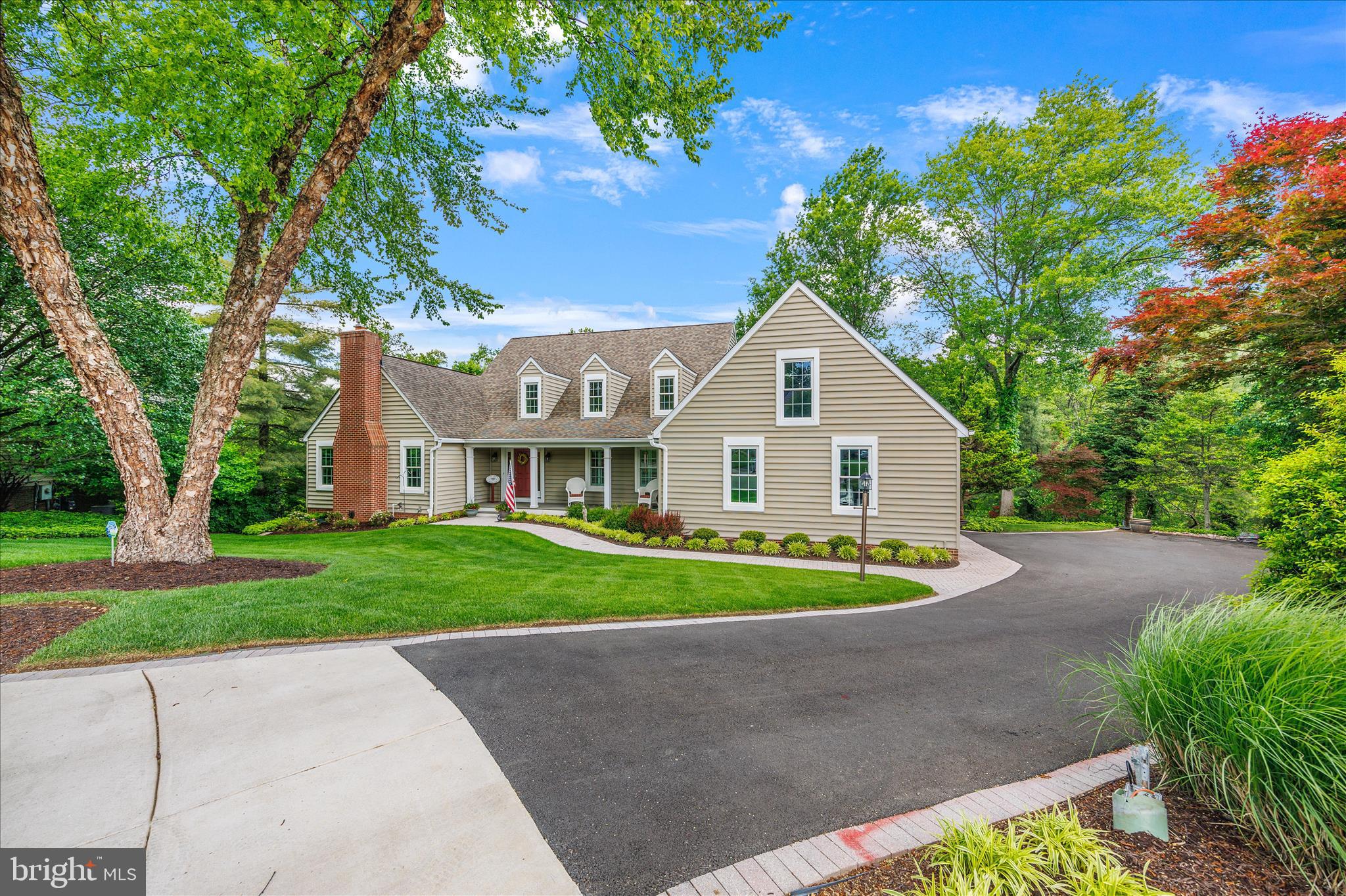 8 Rolling Farm Court Baltimore, MD 21228 - Photo 1 of 85
