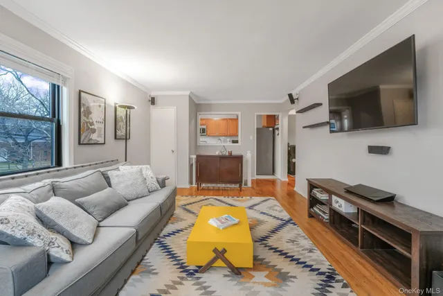 $330,000 | 220-02 73rd Avenue, Unit 7A2 | Oakland Gardens