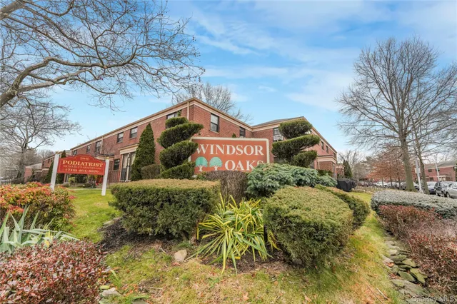 $330,000 | 220-02 73rd Avenue, Unit 7A2 | Oakland Gardens