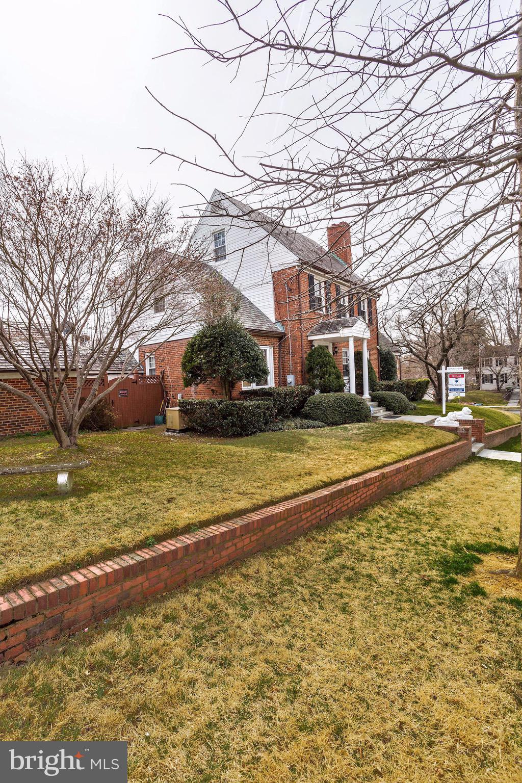 1540 Roxanna Road Northwest Washington, DC 20012 - Photo 4 of 67 Gallery Image 4
