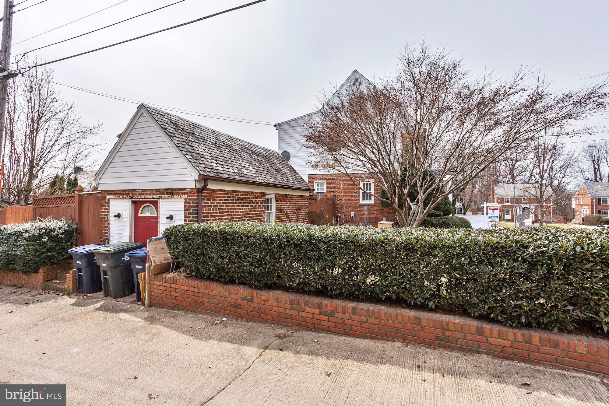 1540 Roxanna Road Northwest Washington, DC 20012 - Photo 6 of 67 Gallery Image 6