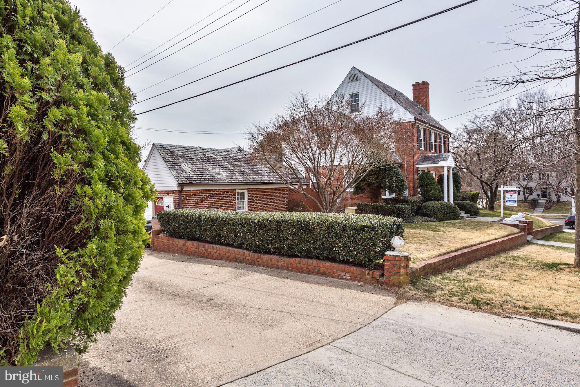 1540 Roxanna Road Northwest Washington, DC 20012 - Photo 7 of 67 Gallery Image 7