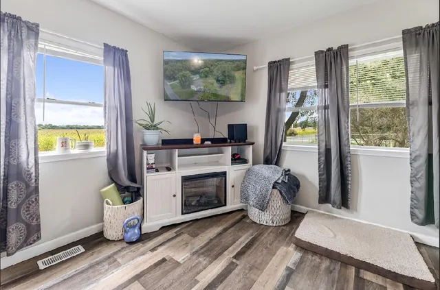 $279,000 | 25290 Foothill Avenue, La Grange, WI 54660