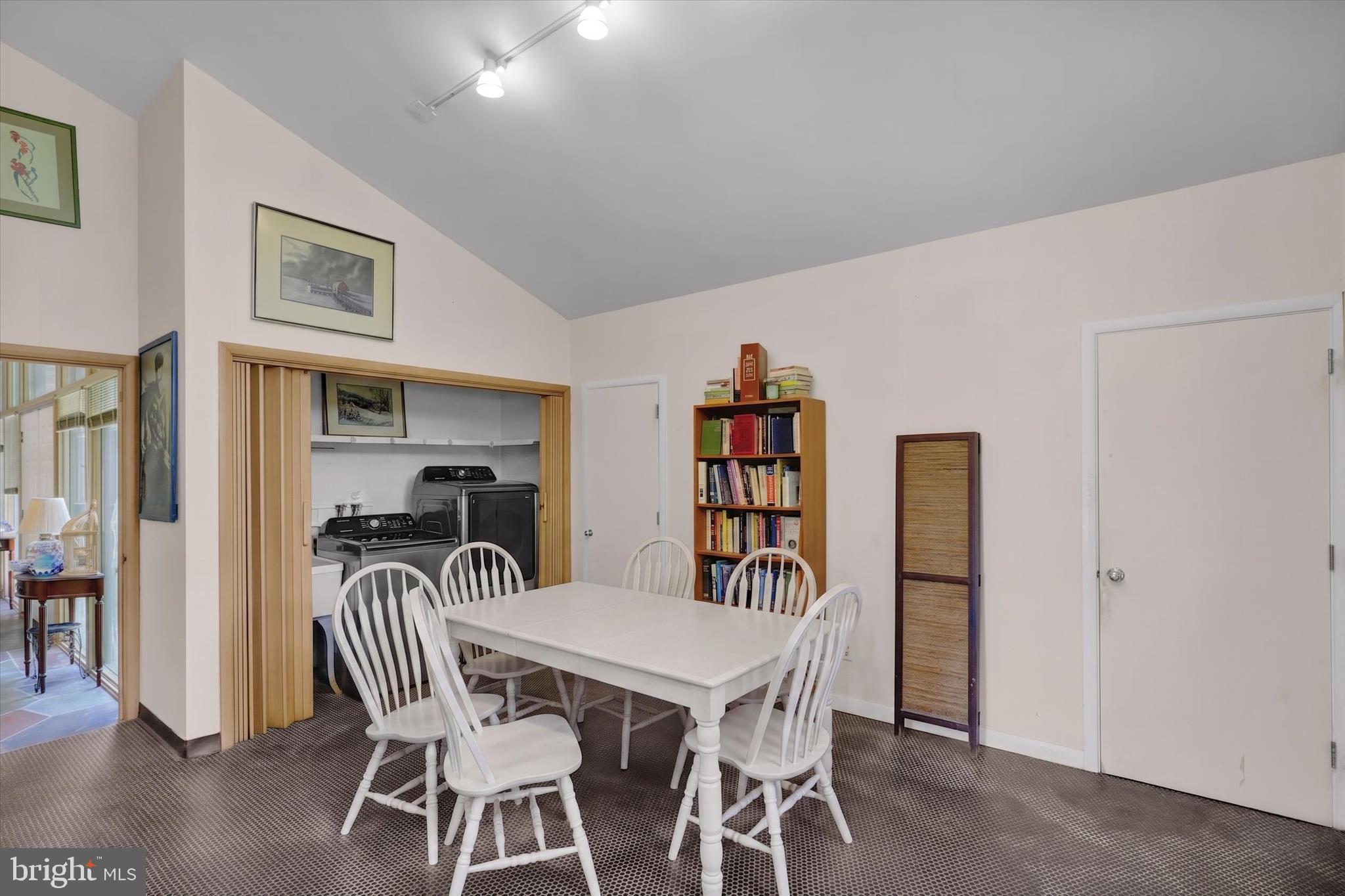1840 Lorraine Road Reading, PA 19604 - Photo 6 of 40 360_4336A