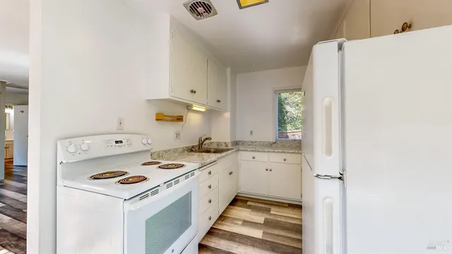 $825,000 | 295 Scenic Road, Fairfax, CA 94930