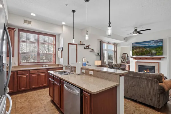 $275,000 | 1846 Plymouth Lane, Unit 101, Chanhassen, MN 55317