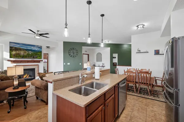 $275,000 | 1846 Plymouth Lane, Unit 101, Chanhassen, MN 55317