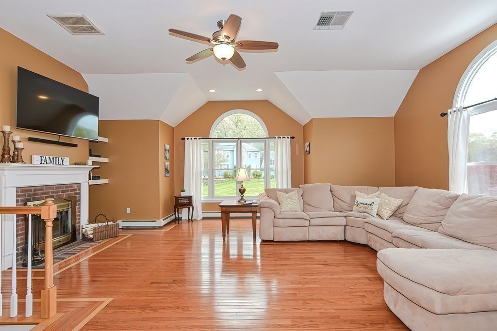 19 Littlefield Road Milford, MA 01757 - Photo 11 of 36 Gallery Image 11