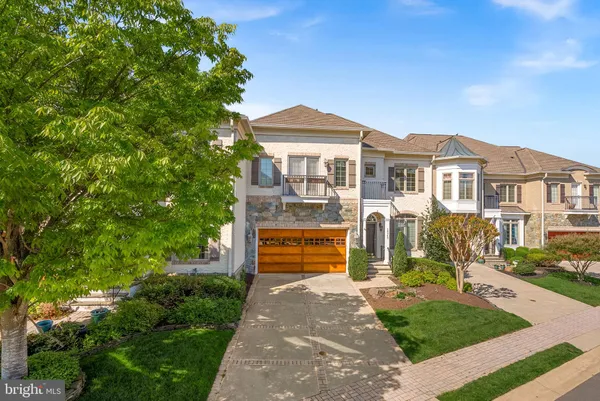 $1,395,000 | 18349 Fairway Oaks Square, Leesburg, VA 20176