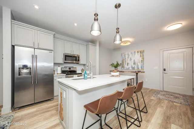 $225,000 | 2501 Bienville Boulevard, Unit 413, Ocean Springs, MS 39564