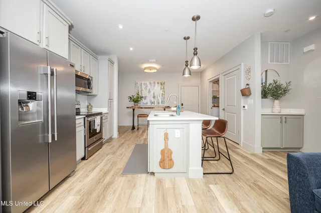 $225,000 | 2501 Bienville Boulevard, Unit 413, Ocean Springs, MS 39564