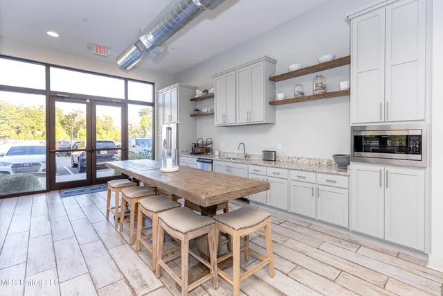 $225,000 | 2501 Bienville Boulevard, Unit 413, Ocean Springs, MS 39564