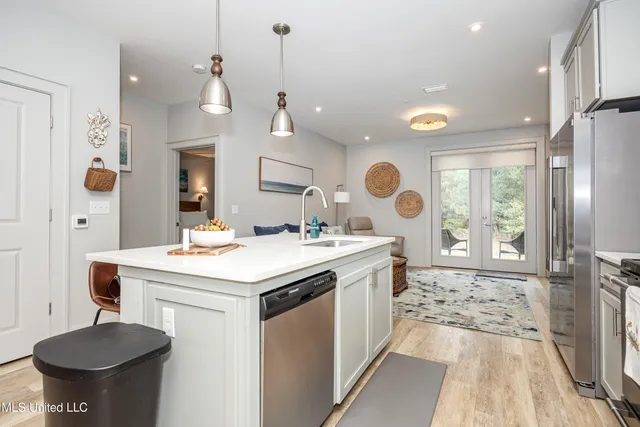 $225,000 | 2501 Bienville Boulevard, Unit 413, Ocean Springs, MS 39564