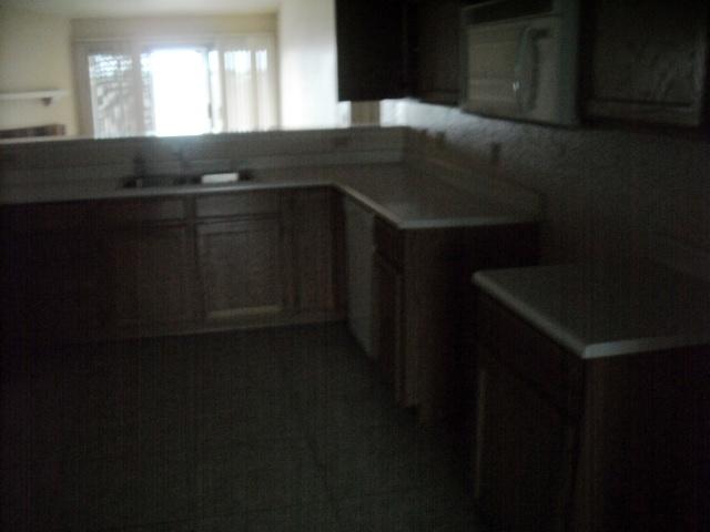 8572 West Ocotillo Road Glendale, AZ 85305 - Photo 2 of 2 Kitchen