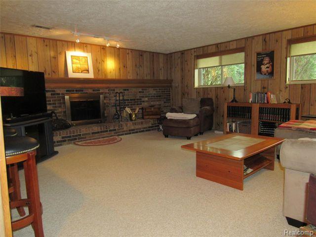 3056 Rolling Green Circle South Rochester Hills, MI 48309 - Photo 16 of 28