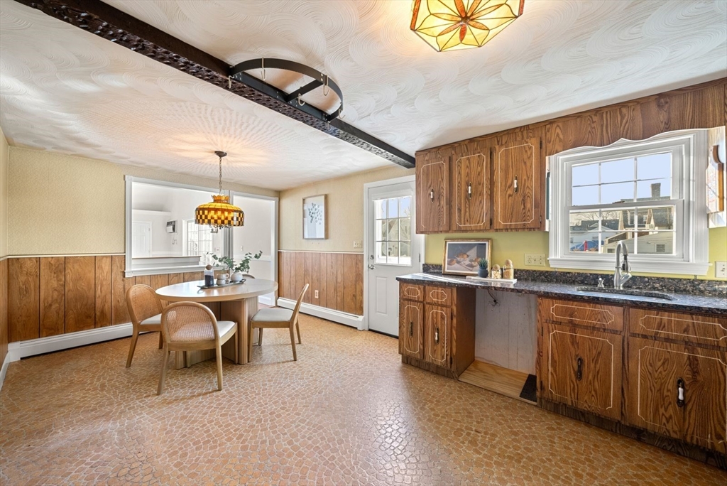19 Rock Island Road Quincy, MA 02169 - Photo 7 of 29 Gallery Image 7