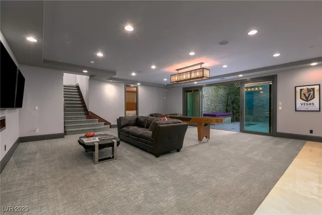 $22,000 | 30 Meadowhawk Lane, Las Vegas, NV 89135