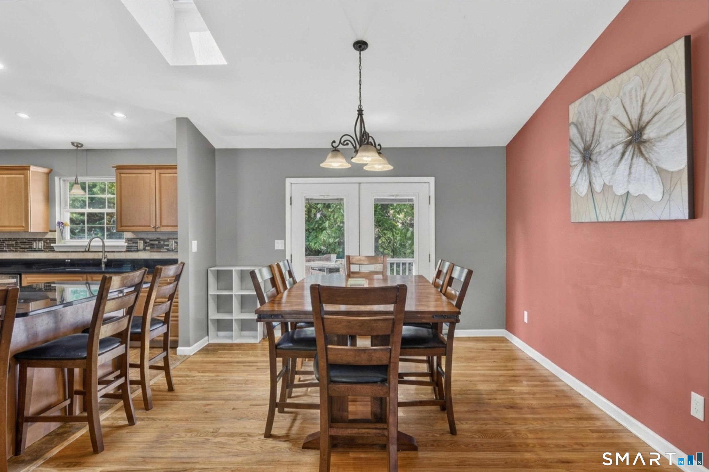 682 Milford Point Road Milford, CT 06460 - Photo 5 of 34