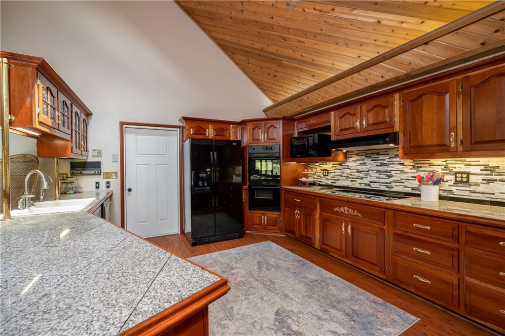 650 Great Belt Road Butler, PA 16002 - Photo 8 of 25