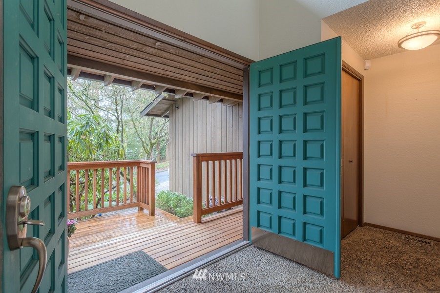 22030 4th Avenue Southeast Bothell, WA 98021 - Photo 4 of 16