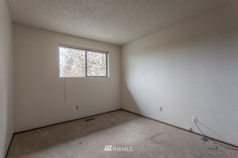 22030 4th Avenue Southeast Bothell, WA 98021 - Photo 10 of 16