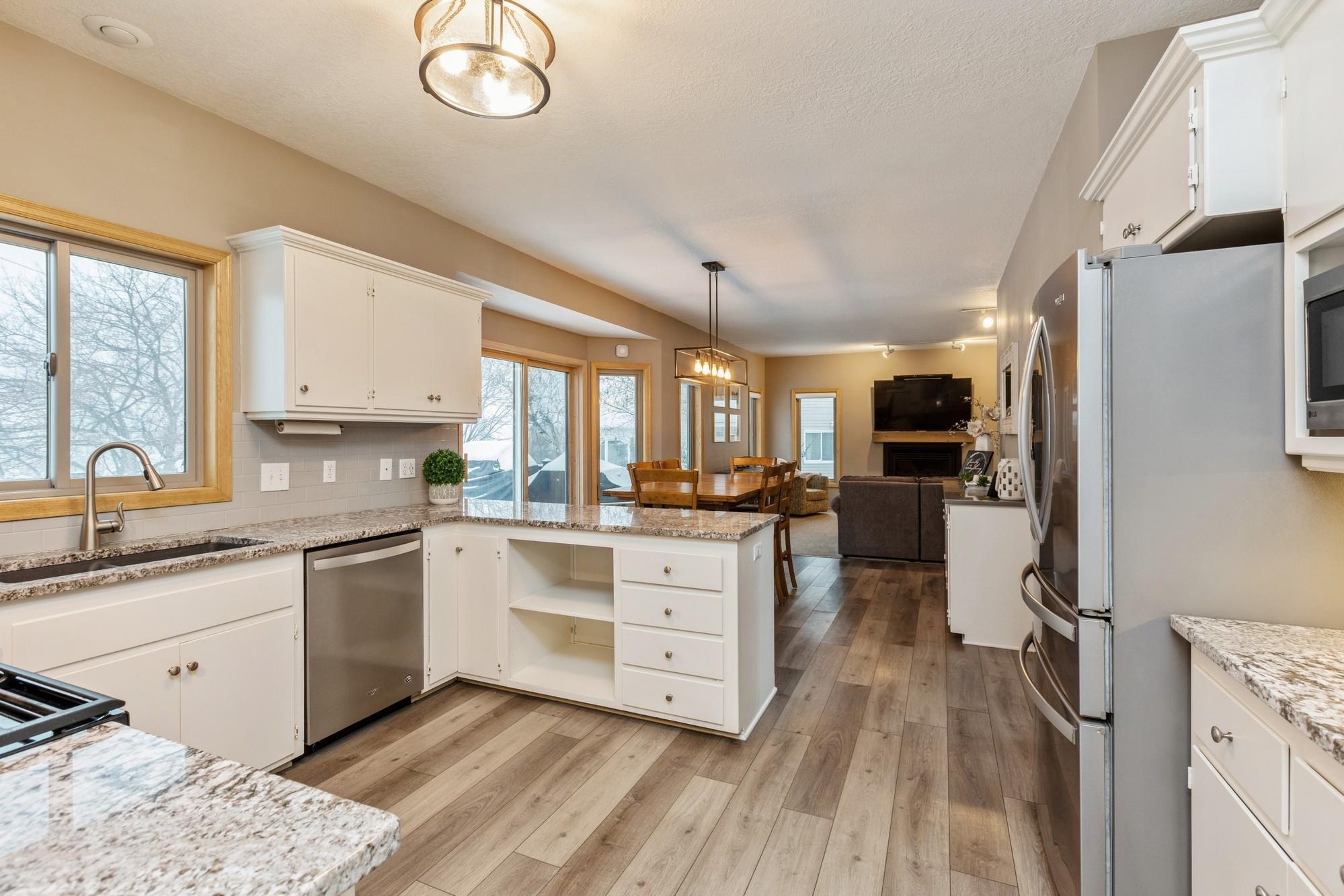 1152 Ridge Bluff Drive Chaska, MN 55318 - Photo 11 of 44 Gallery Image 11