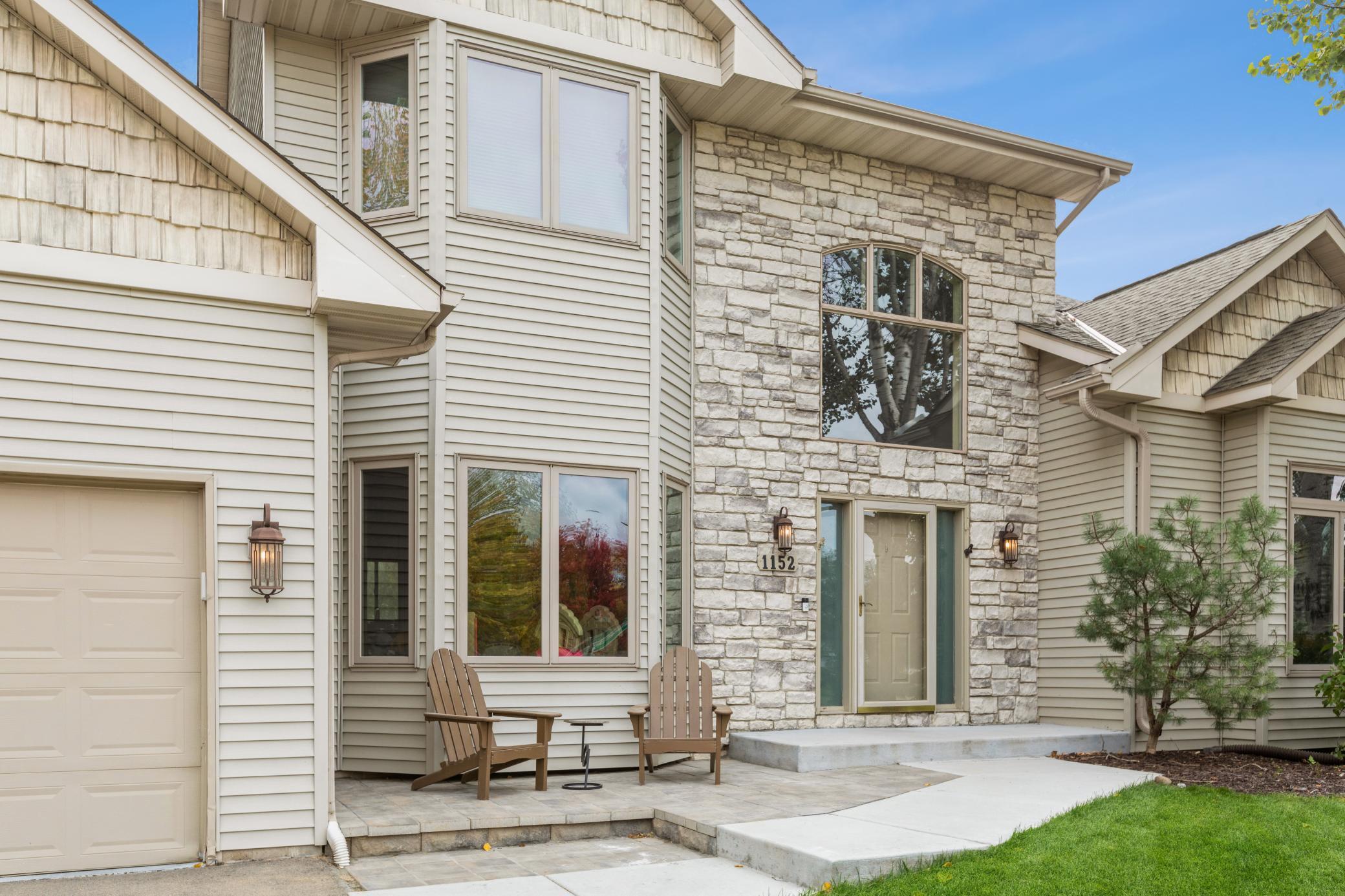 1152 Ridge Bluff Drive Chaska, MN 55318 - Photo 2 of 44 Gallery Image 2