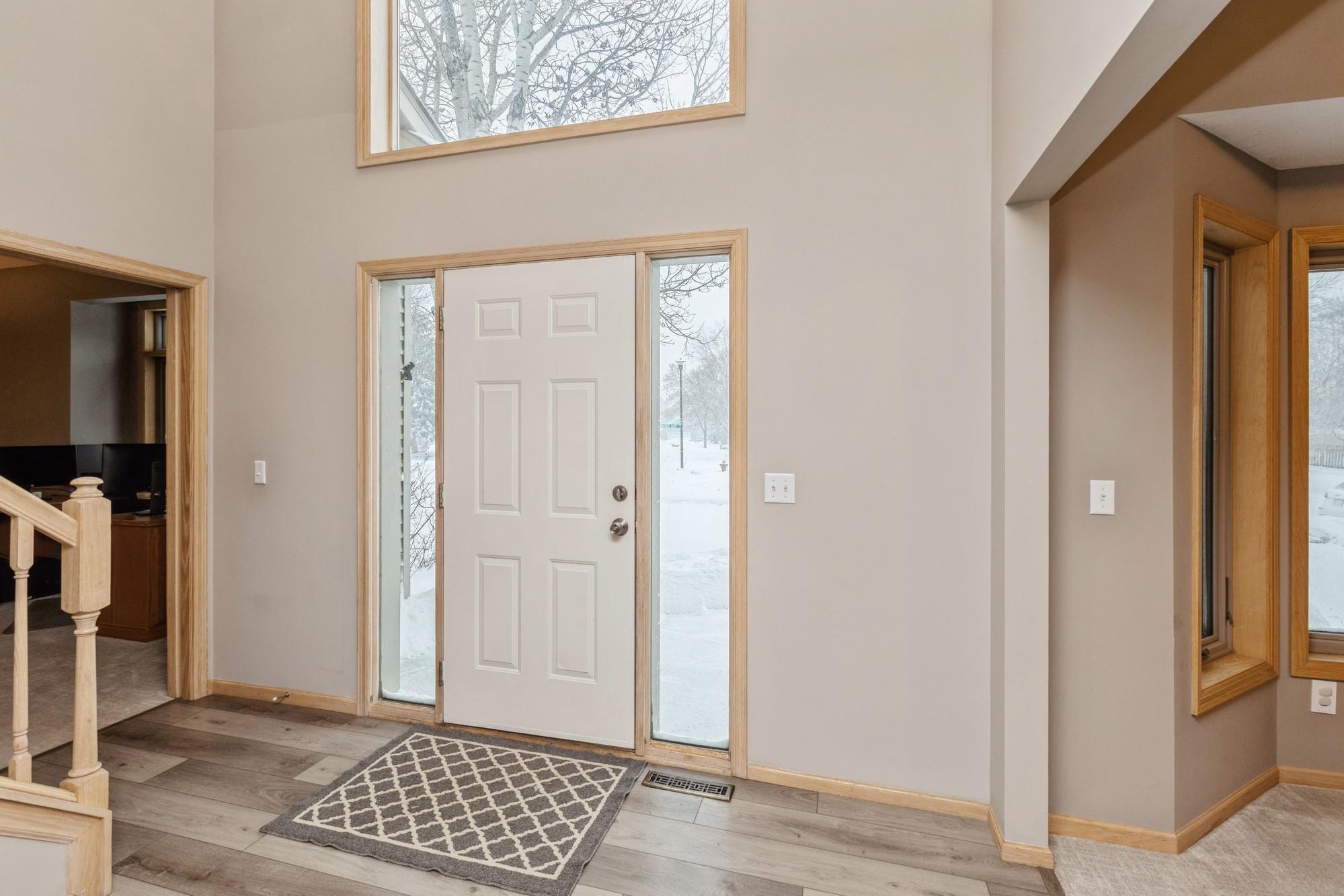 1152 Ridge Bluff Drive Chaska, MN 55318 - Photo 5 of 44 Gallery Image 5