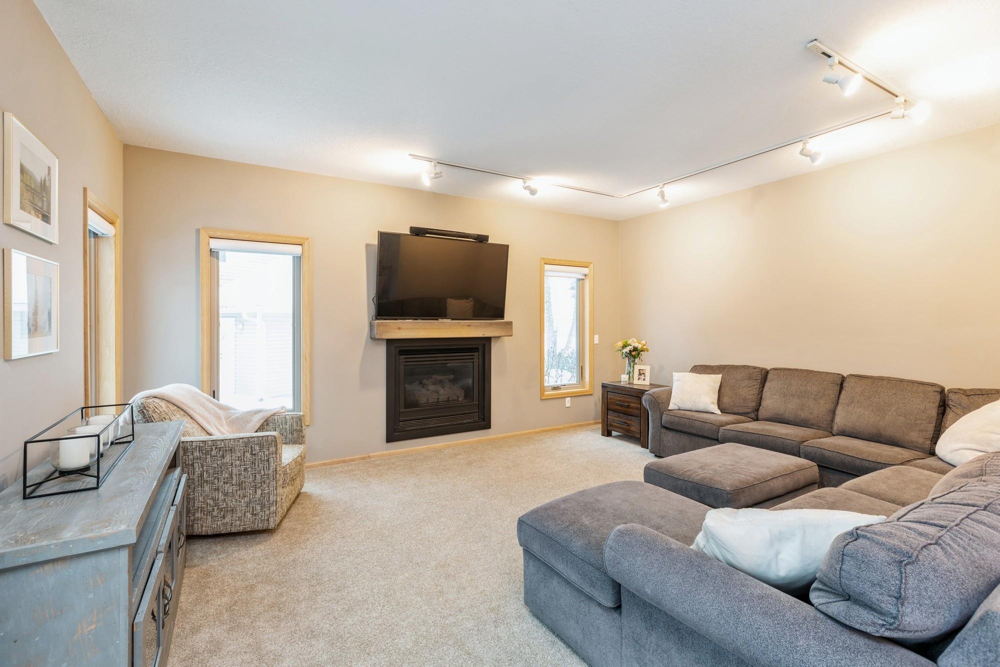 1152 Ridge Bluff Drive Chaska, MN 55318 - Photo 7 of 44 Gallery Image 7