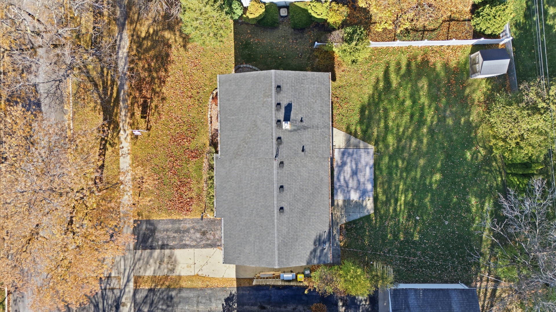 3208 Wren Lane Rolling Meadows, IL 60008 - Photo 21 of 30 an aerial view of residential house with an outdoor space