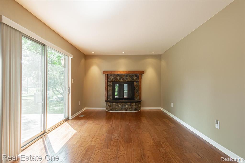 32601 West 13 Mile Road Farmington Hills, MI 48334 - Photo 19 of 53