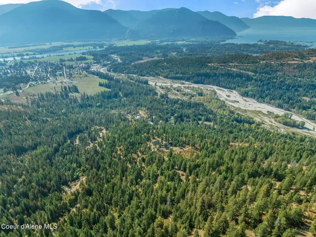 $285,000 | 818 Silver Creek Road, Clark Fork, ID 83811