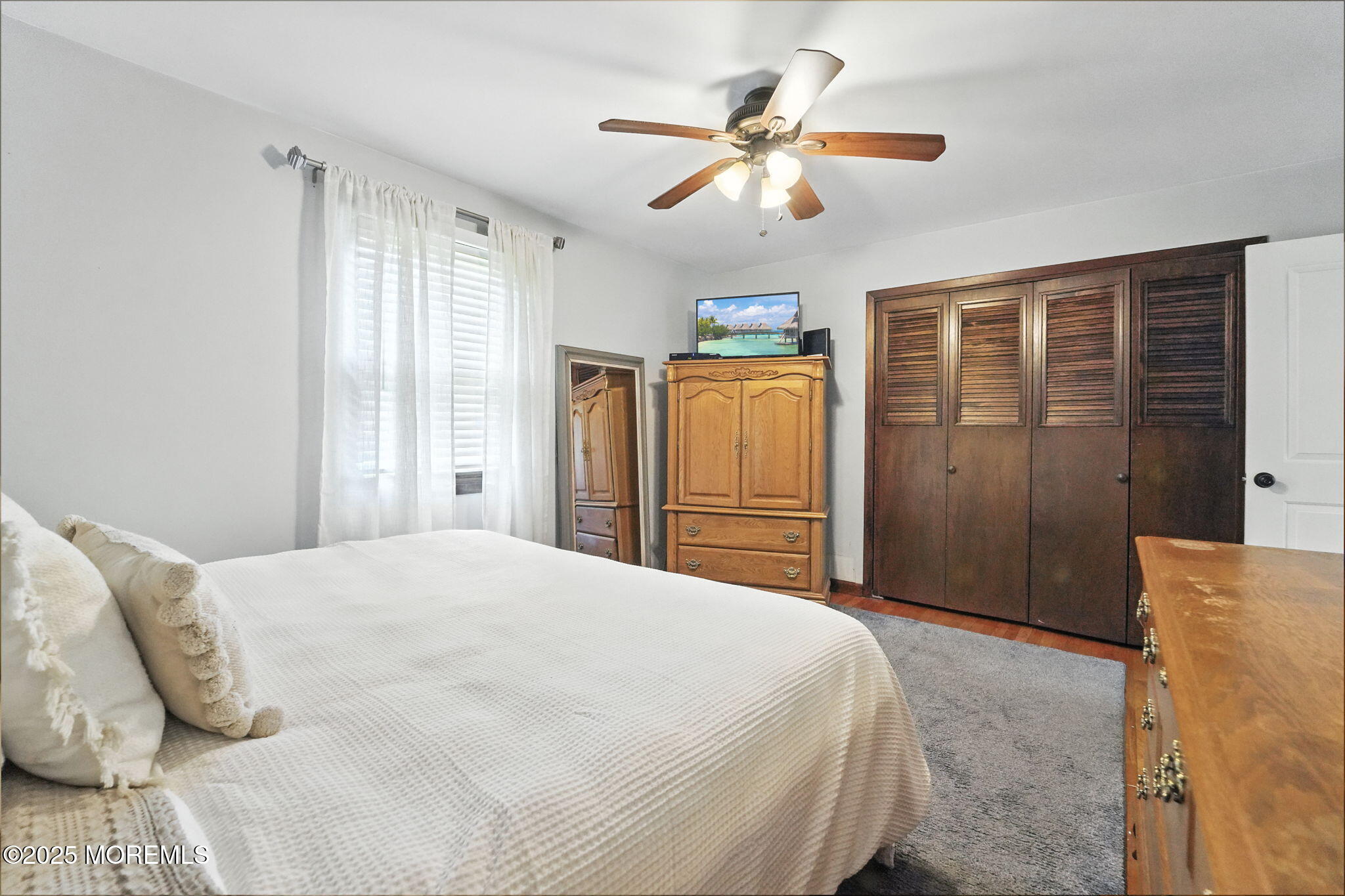 168 Pond Road Freehold, NJ 07728 - Photo 6 of 36 20-web-or-mls-DSC07641