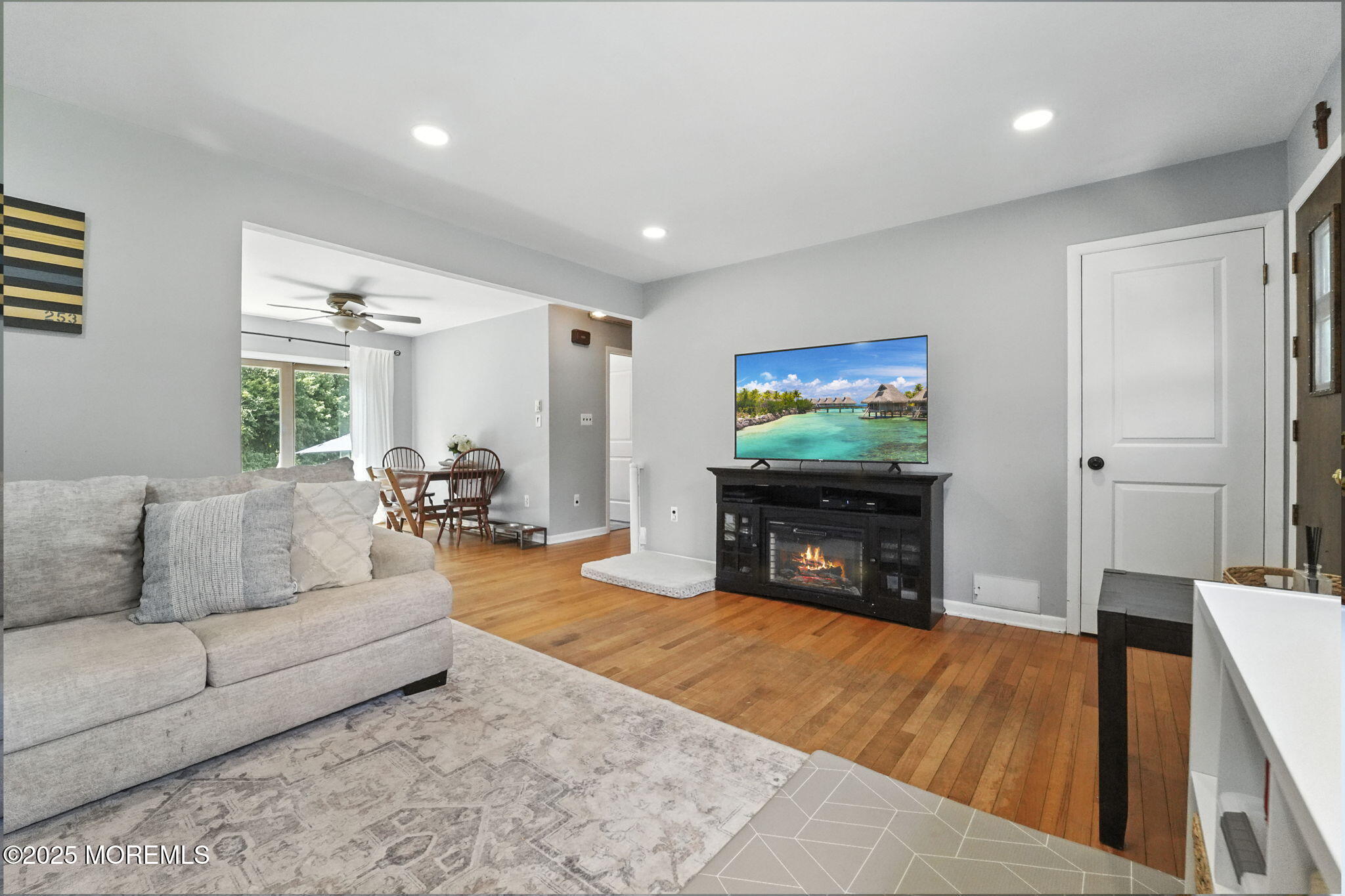 168 Pond Road Freehold, NJ 07728 - Photo 10 of 36 30-web-or-mls-DSC07736