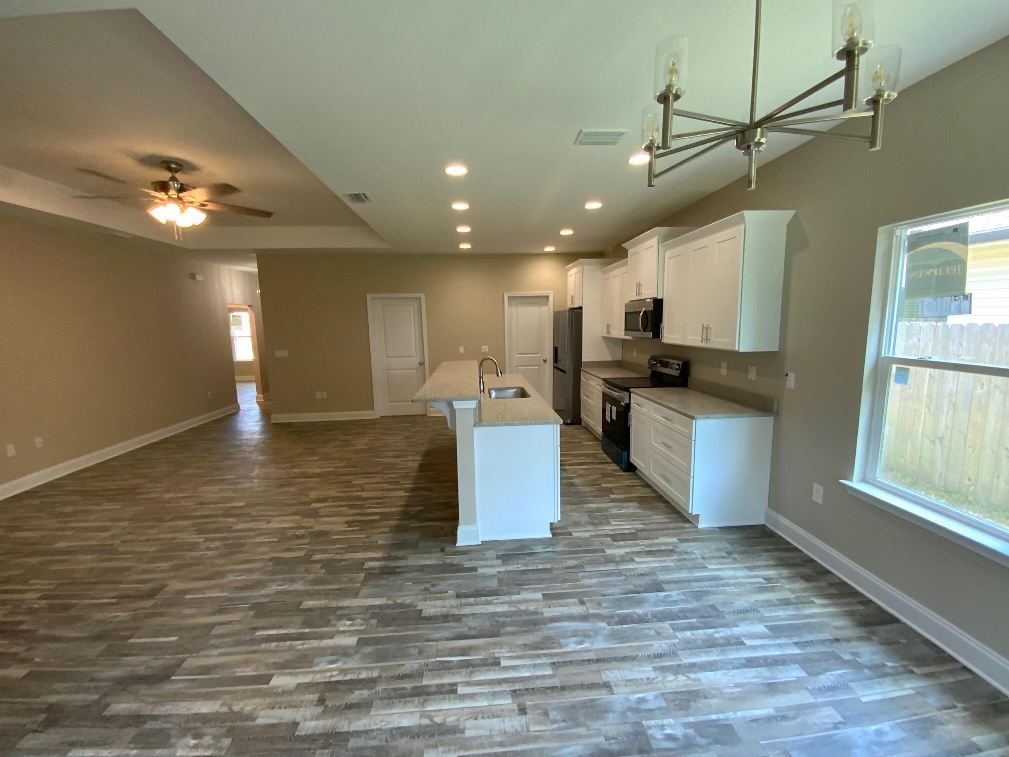 91 Hawkins Road Fort Walton Beach, FL 32547 - Photo 8 of 14 IMG_0484
