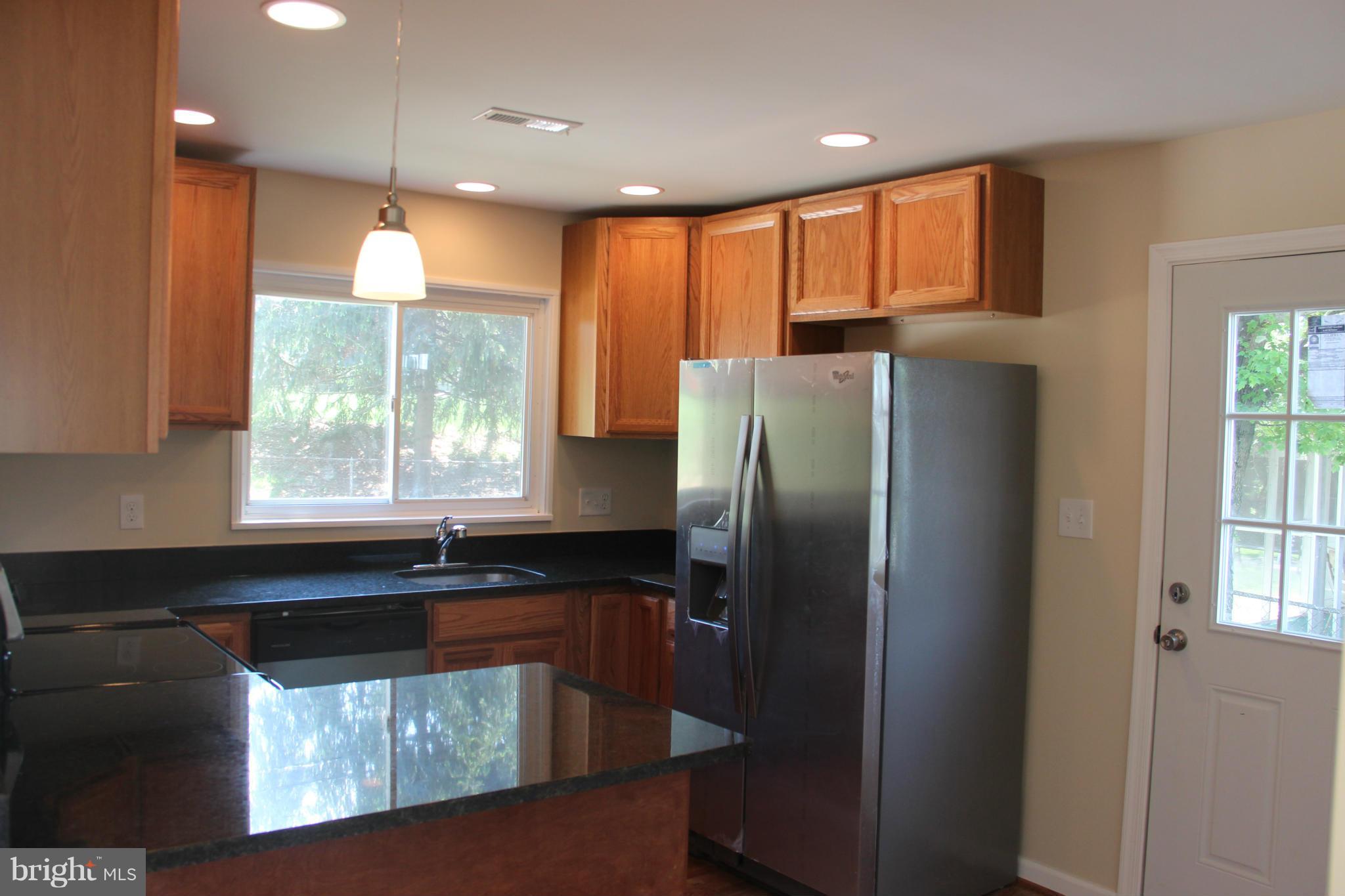923 Sedgley Road Baltimore, MD 21228 - Photo 2 of 14 Kitchen