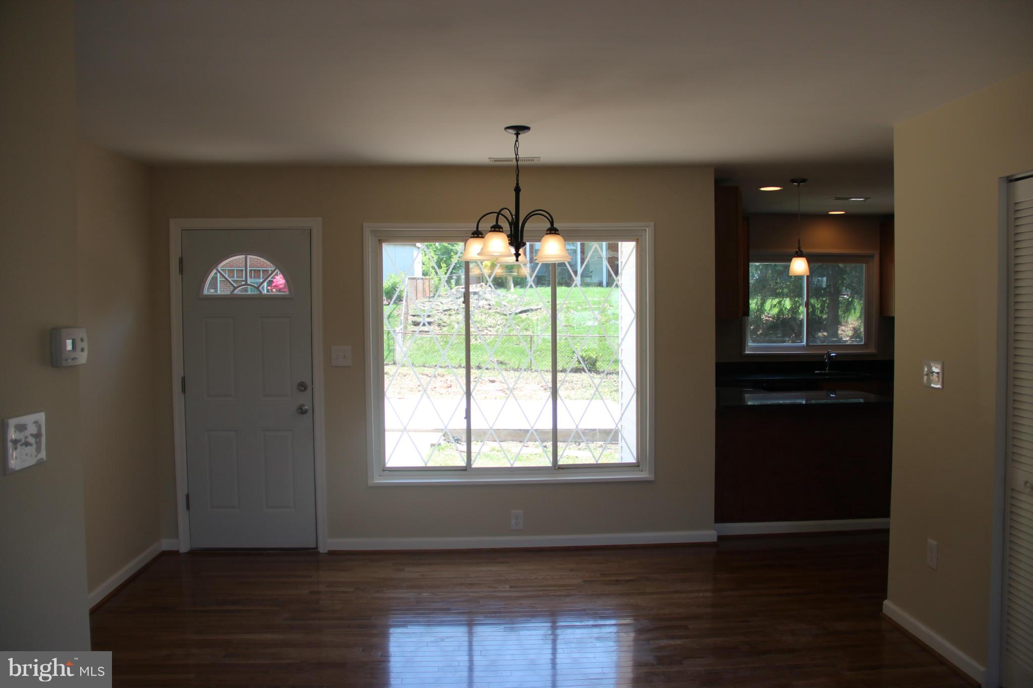 923 Sedgley Road Baltimore, MD 21228 - Photo 6 of 14 Dining Room