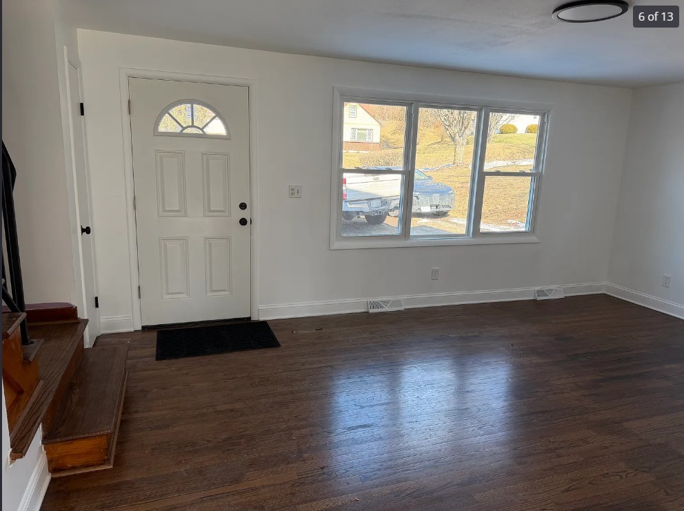 136-138 Meeker Road, Unit LEFT Vestal, NY 13850 - Photo 2 of 10