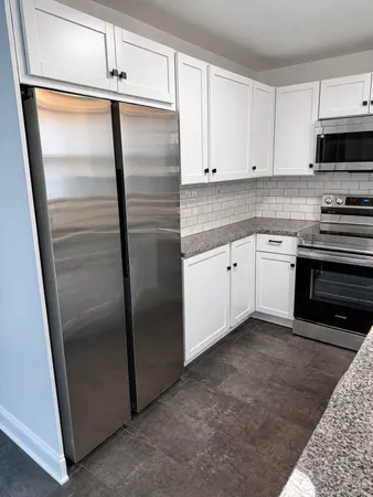 $1,860 | 136-138 Meeker Road, Unit LEFT, Vestal, NY 13850