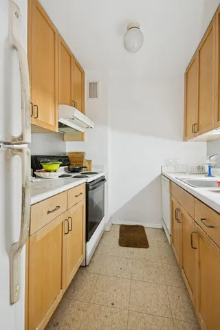 $1,250,000 | 137 Barrow Street, Unit 5A | West Village