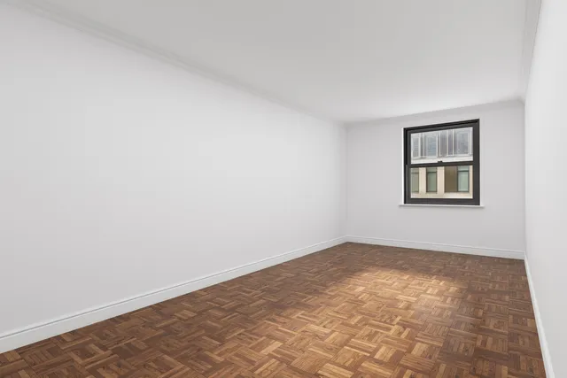 $1,250,000 | 137 Barrow Street, Unit 5A | West Village