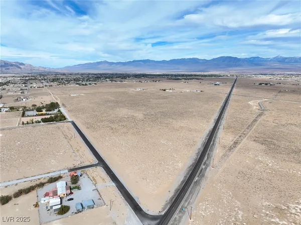 $300,000 | 2621 South Murphy Street, Pahrump, NV 89048
