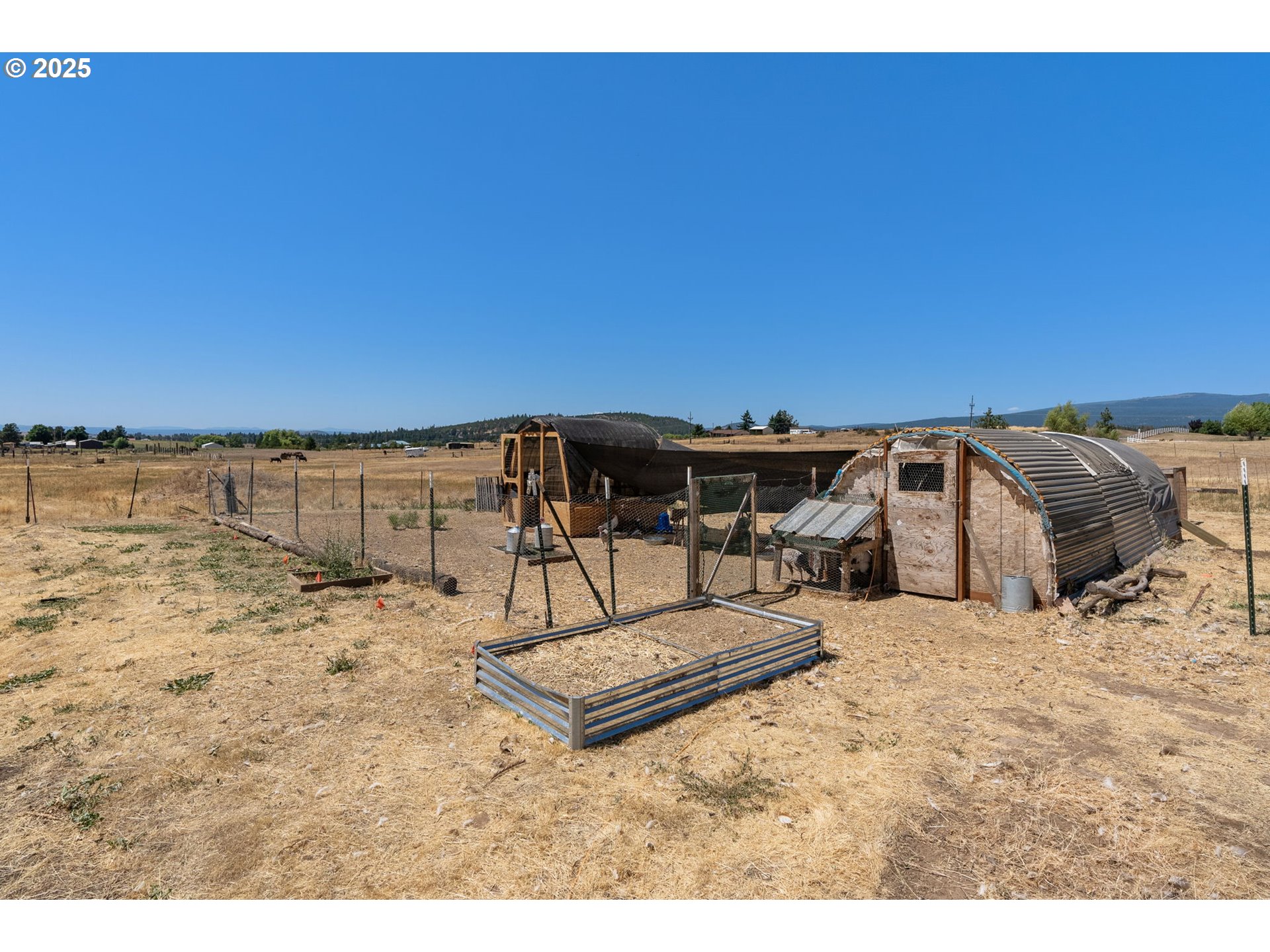 115 Sunset Drive Goldendale, WA 98620 - Photo 46 of 48 a view of ocean with beach