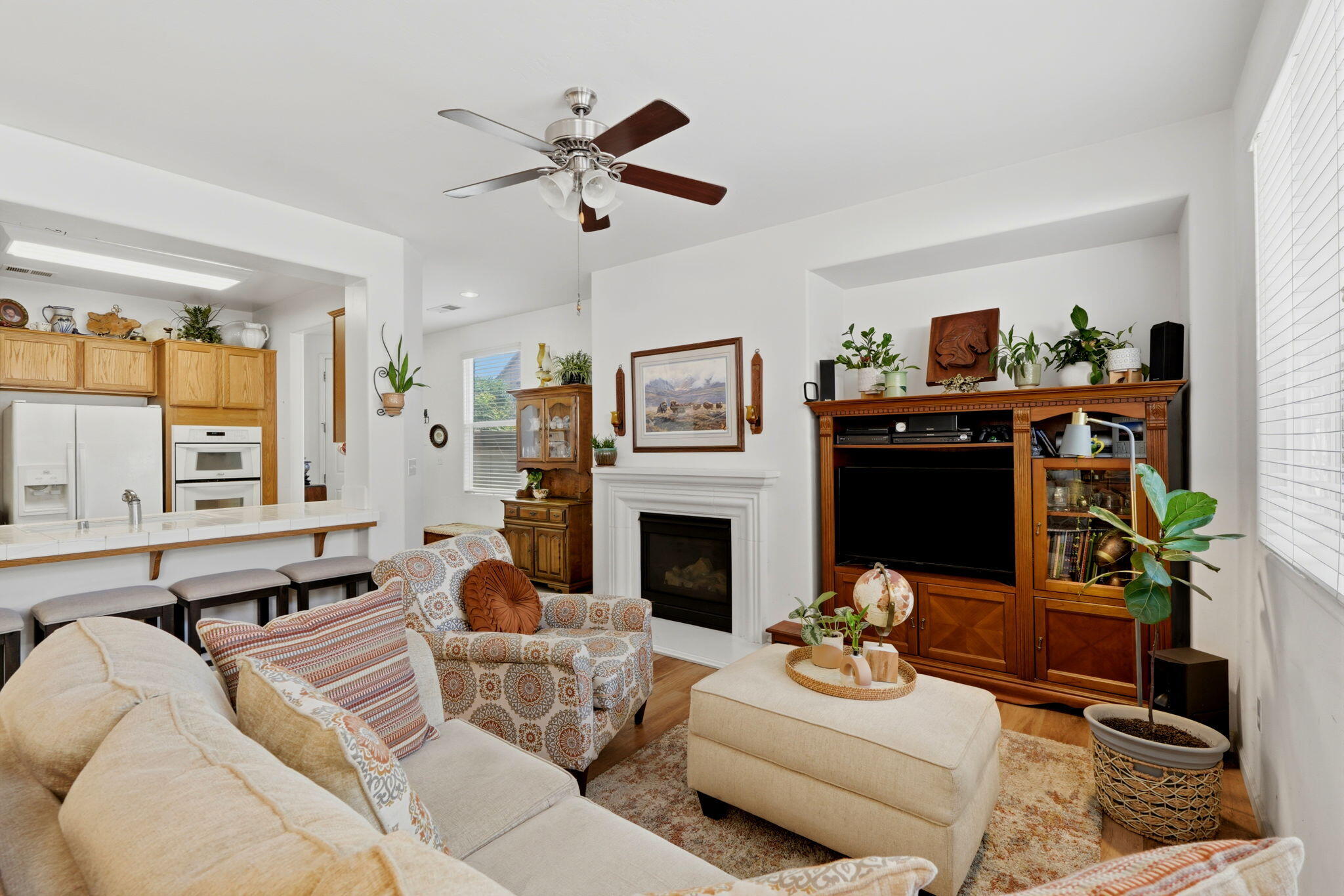 5102 West Fiano Avenue Visalia, CA 93291 - Photo 14 of 28 14-5102_W_Fiano_Ave_013