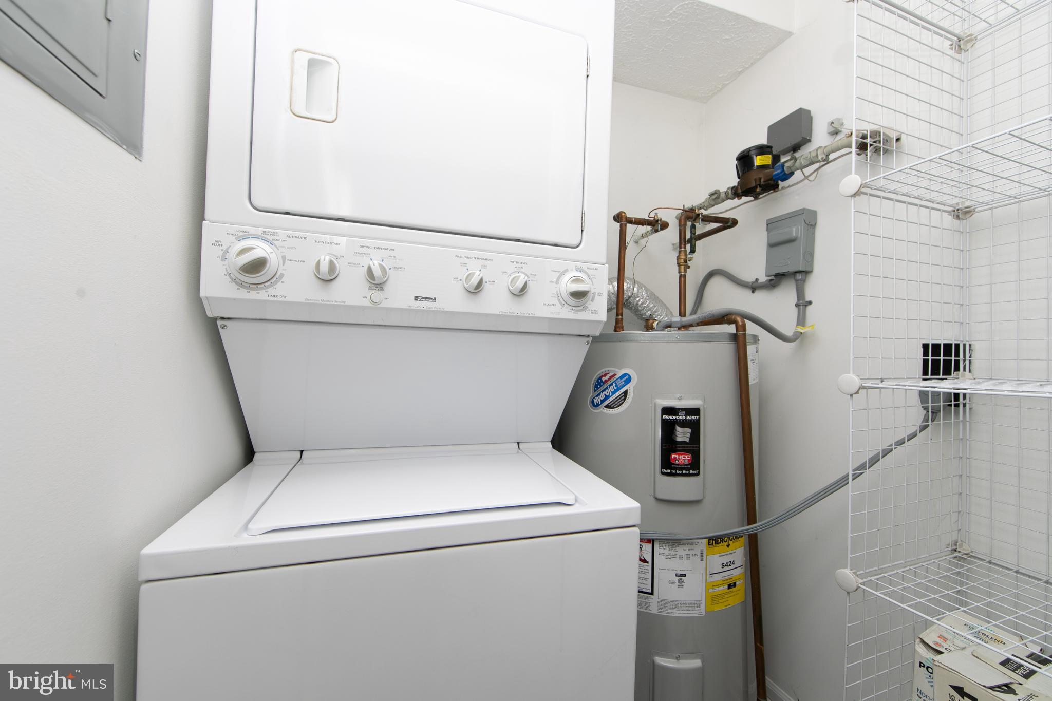 8 Inverness Circle Marlton, NJ 08053 - Photo 28 of 39 a utility room with dryer and washer